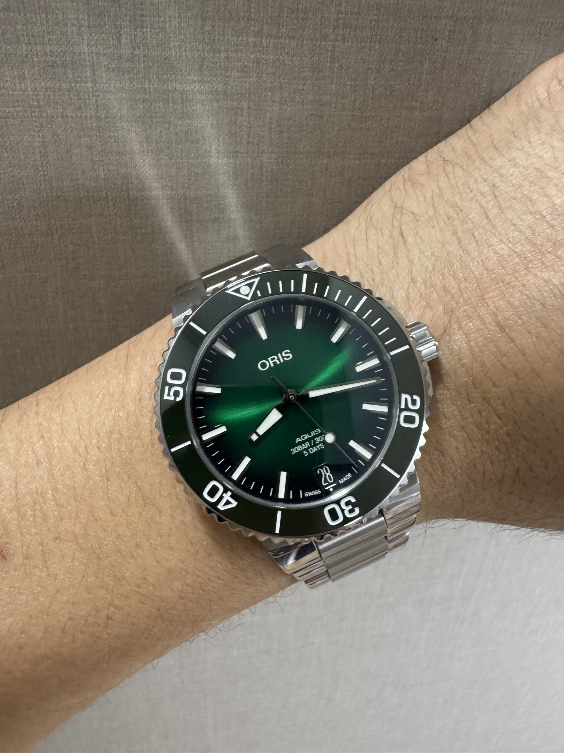 Oris Aquis Date Calibre 400 5 Days 41.5mm 400 7769 4157 09 8 22 09PEB