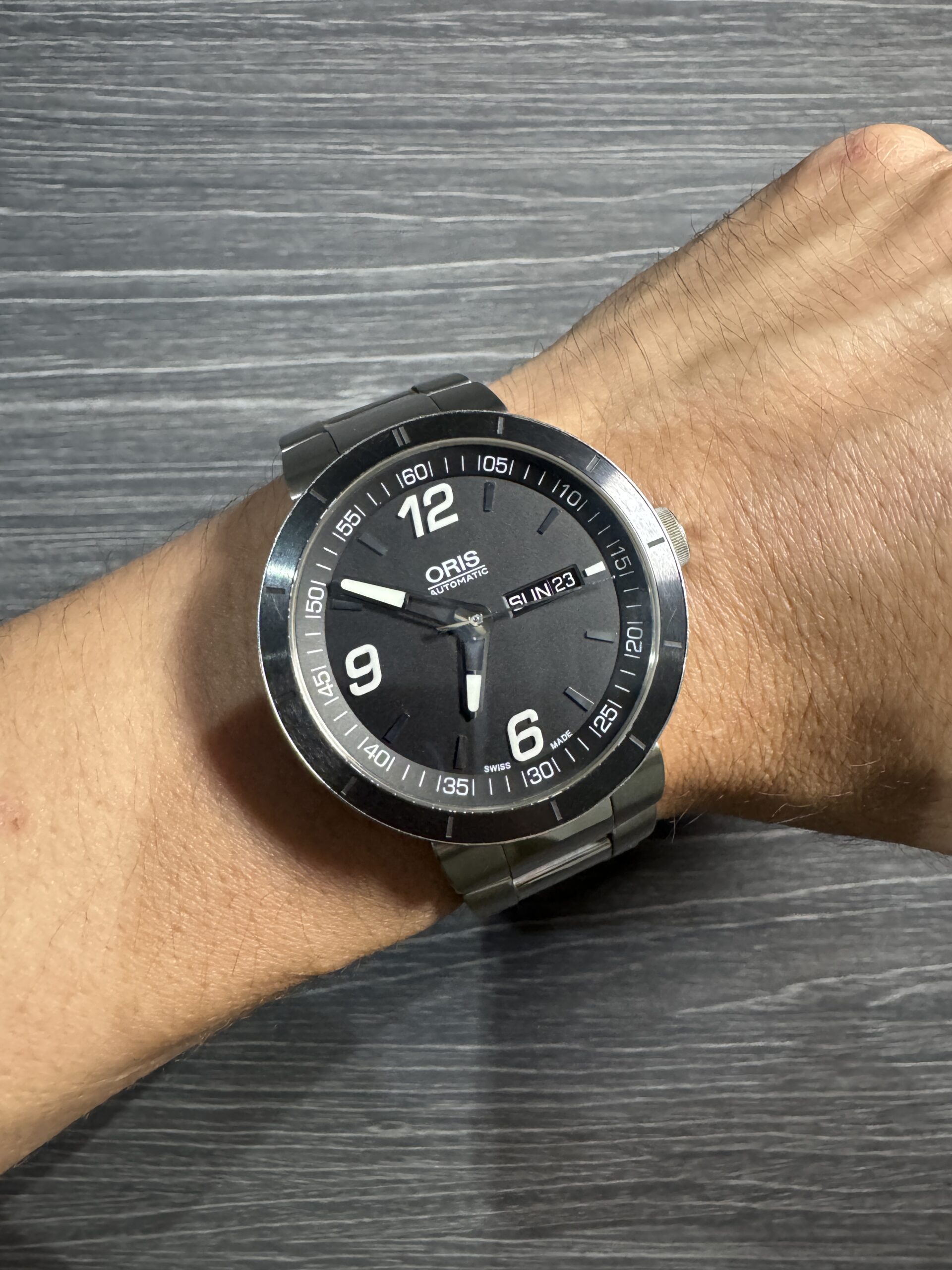 Oris TT1 Day Date Black 43mm 01 735 7651 4174-07 8 25 10
