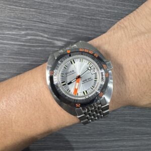 Doxa Sub 300 Searambler 42.5mm 821.10.021.10