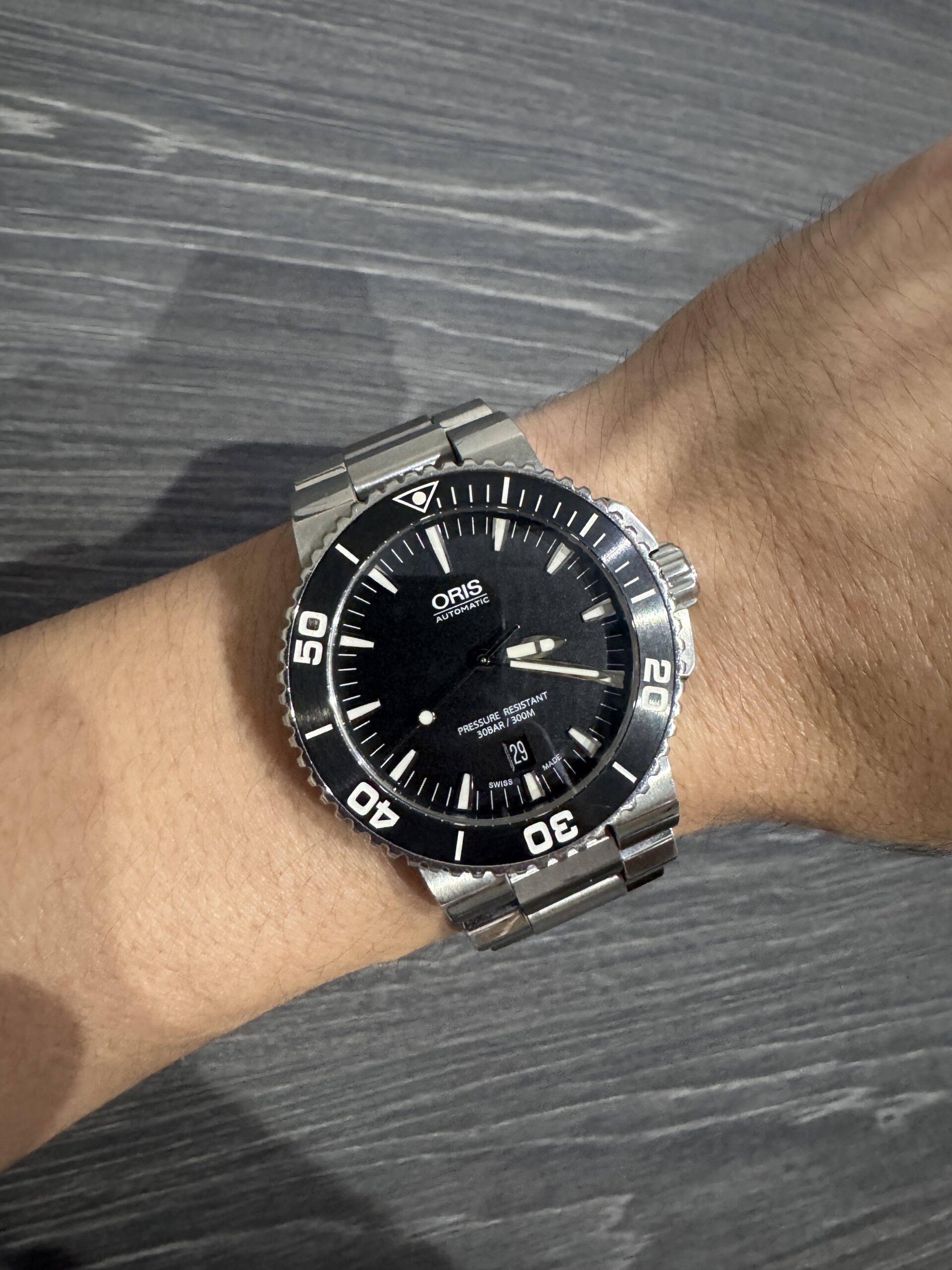 43mm Oris Aquis Date Black Dial Steel Bracelet 01 733 7653 4154 07 8 26 01PEB