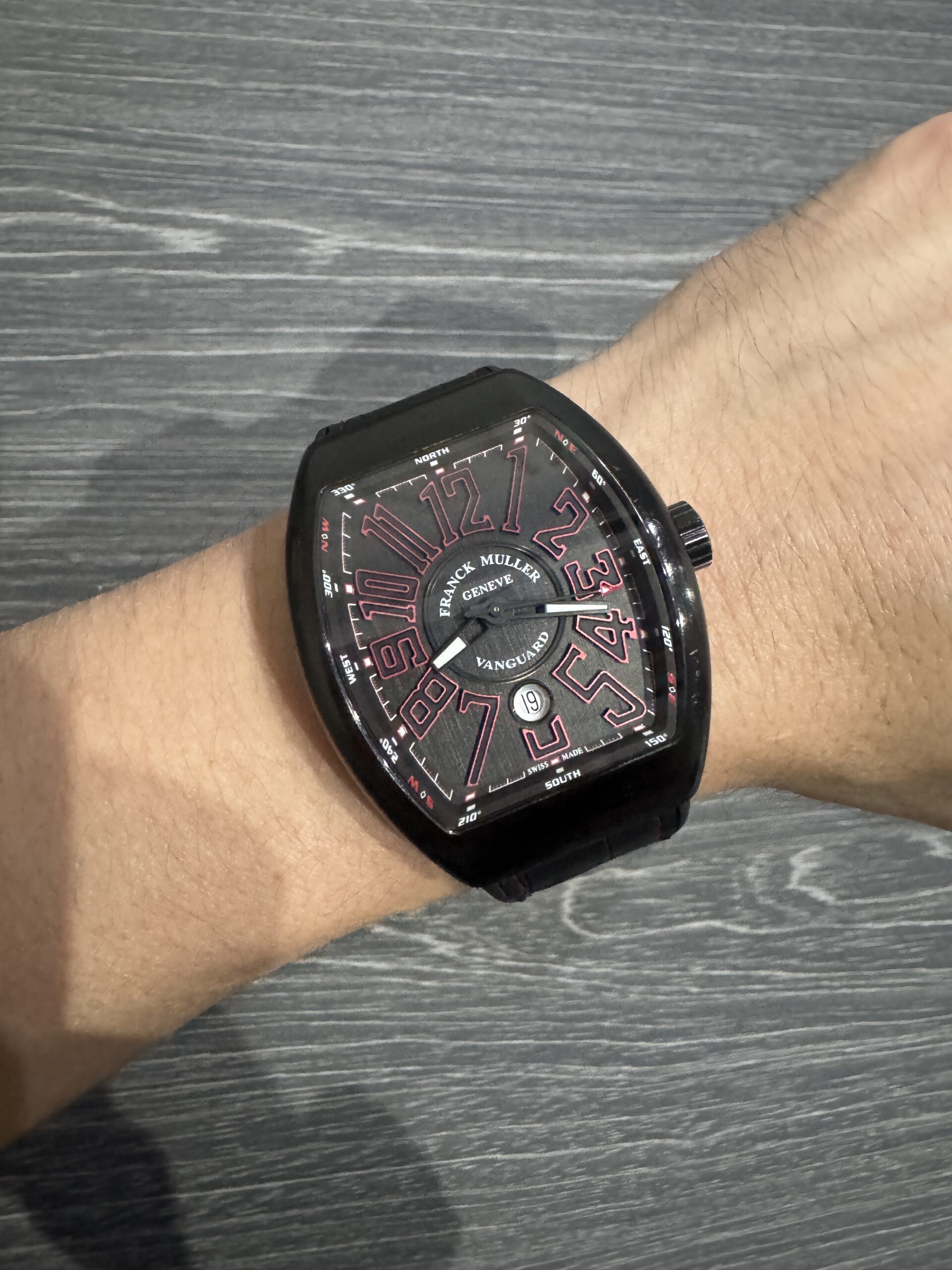 Franck Muller Vanguard V45 SC DT TT NR Signature Red Indices PVD Titanium Black