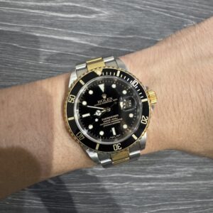 Rolex Submariner Date 40mm 16613 Half Gold Steel Black Dial